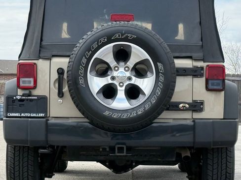 Used 2016 Jeep Wrangler Unlimited Sport w/ Quick Order Package 24S AWD/4WD image 4