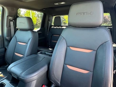 Used 2024 GMC Sierra 1500 AT4 w/ AT4 Premium Package AWD/4WD image 17