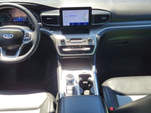 Certified 2023 Ford Explorer XLT w/ Equipment Group 202A image 17