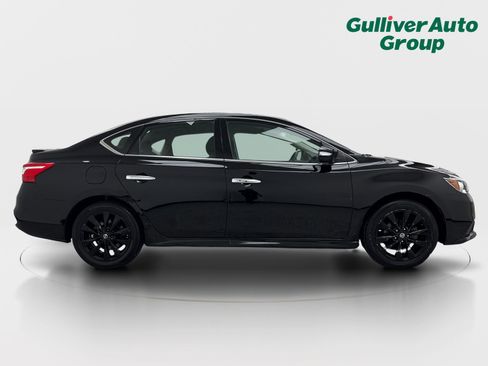 Used 2018 Nissan Sentra SR w/ SR Midnight Edition Package FWD image 10