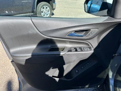 Used 2024 Chevrolet Equinox Premier AWD/4WD image 16
