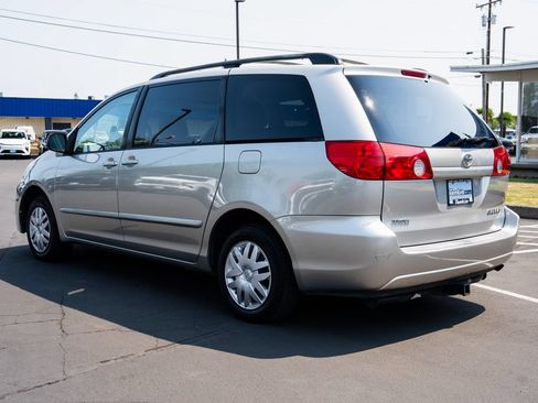 Used 2006 Toyota Sienna LE FWD image 2