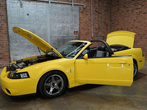 Used 2003 Ford Mustang Cobra image 41