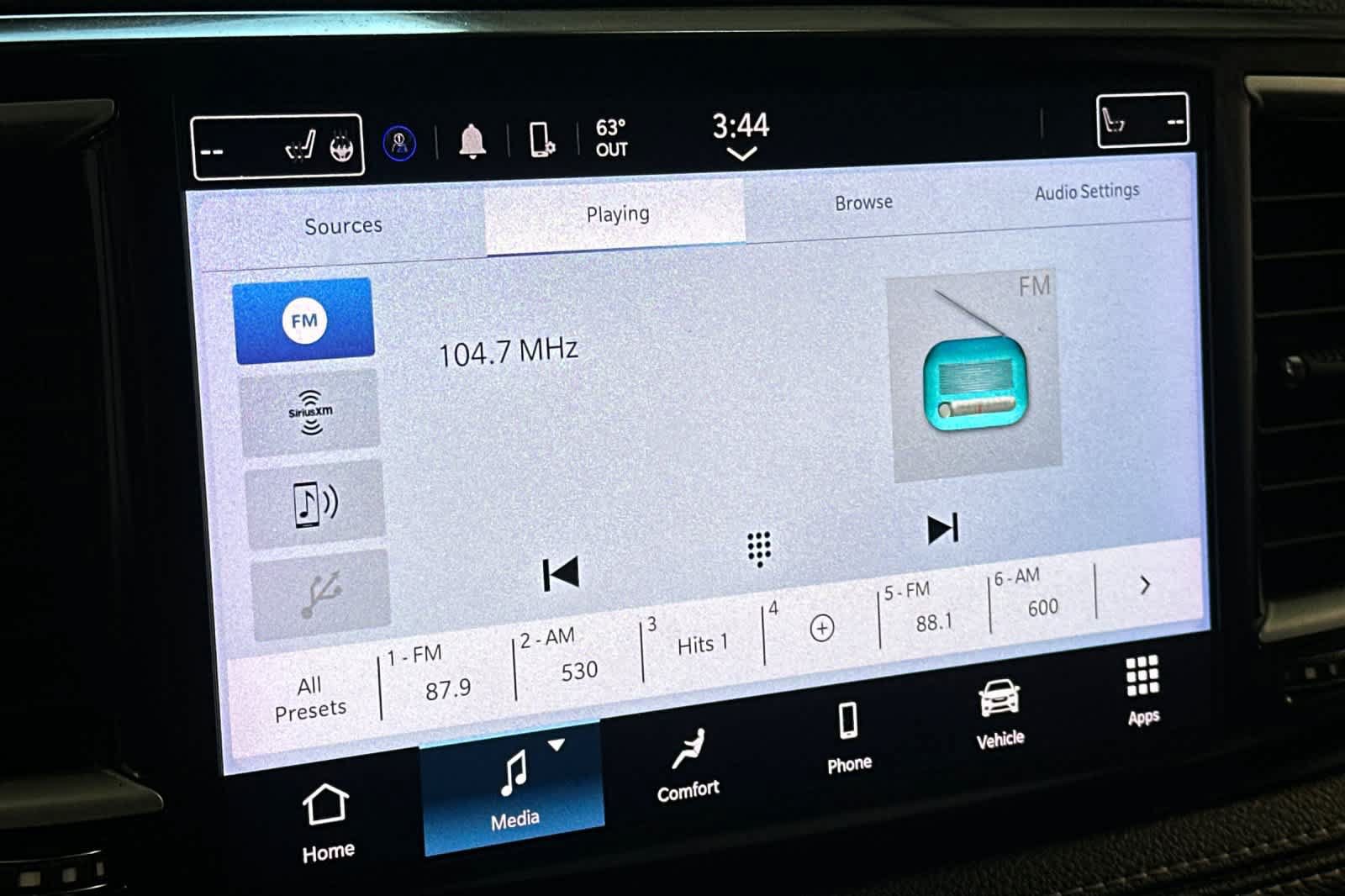 Used 2023 Chrysler Pacifica Touring-L FWD image 32