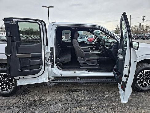 Used 2022 Ford F150 XLT w/ Equipment Group 302A High image 39