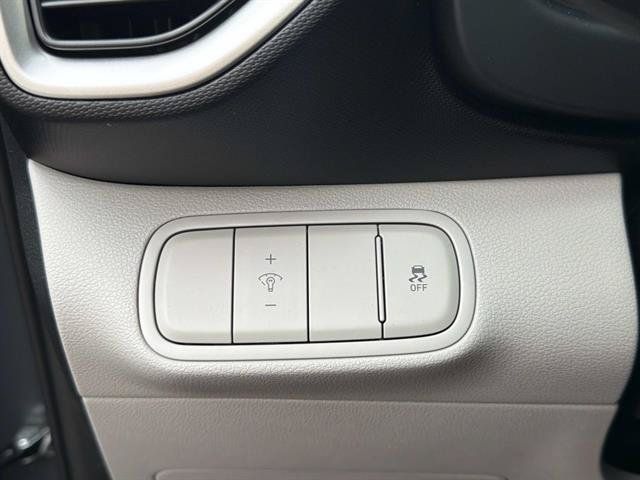 New 2026 Hyundai Venue SEL FWD image 28