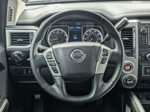 Used 2019 Nissan Titan SV w/ SV Convenience Package AWD/4WD image 15