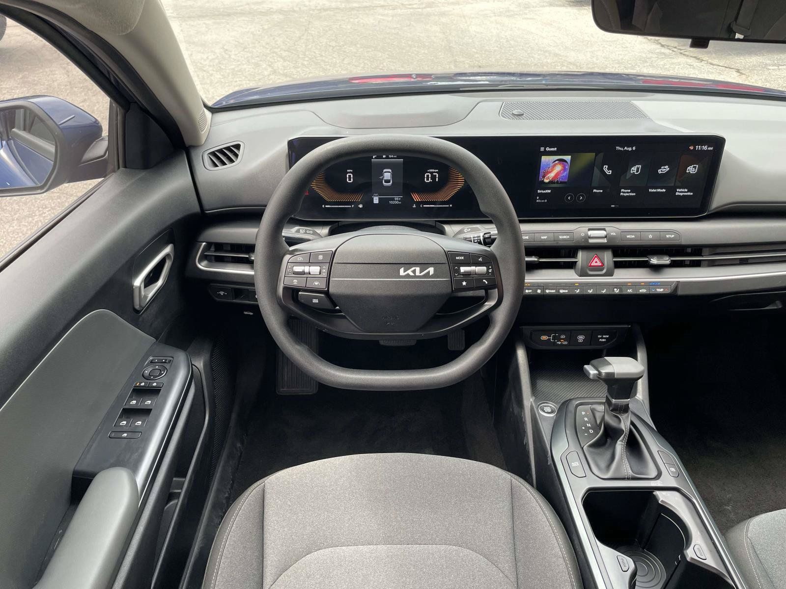 Used 2025 Kia K4 FWD image 2