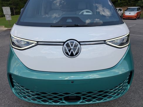 Used 2025 Volkswagen ID. Buzz 1st Edition AWD/4WD image 12