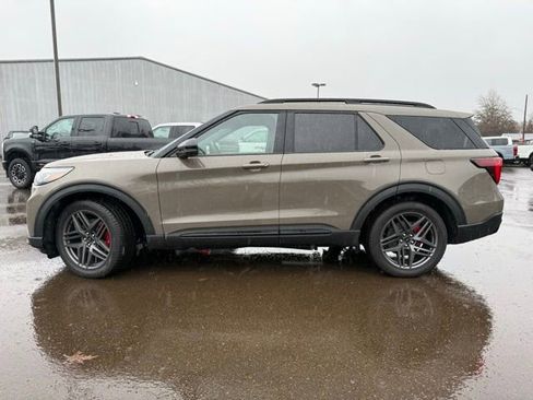 New 2026 Ford Explorer ST w/ Sun And Sound Package AWD/4WD image 8