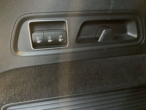 Certified 2025 Mercedes-Benz GLS 450 4MATIC image 11