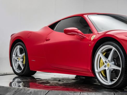 Used 2014 Ferrari 458 Italia Coupe RWD image 33