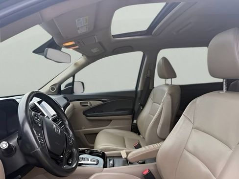 Used 2016 Honda Pilot Touring image 20