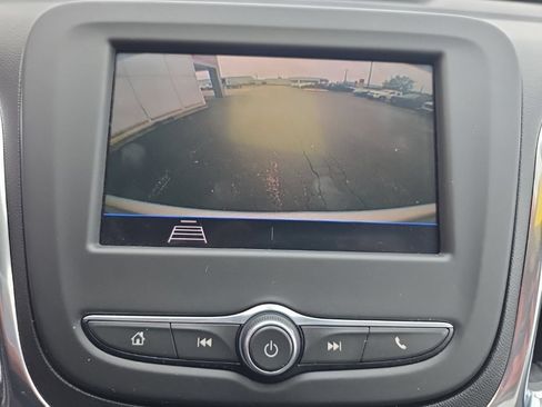 Used 2021 Chevrolet Equinox LT FWD image 23