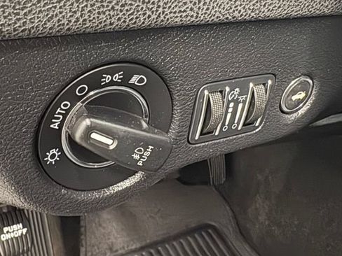 Used 2015 Chrysler 300 S RWD image 14