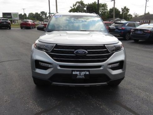 Certified 2022 Ford Explorer XLT w/ Equipment Group 202A image 11