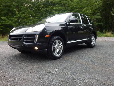 Used 2009 Porsche Cayenne AWD/4WD image 1