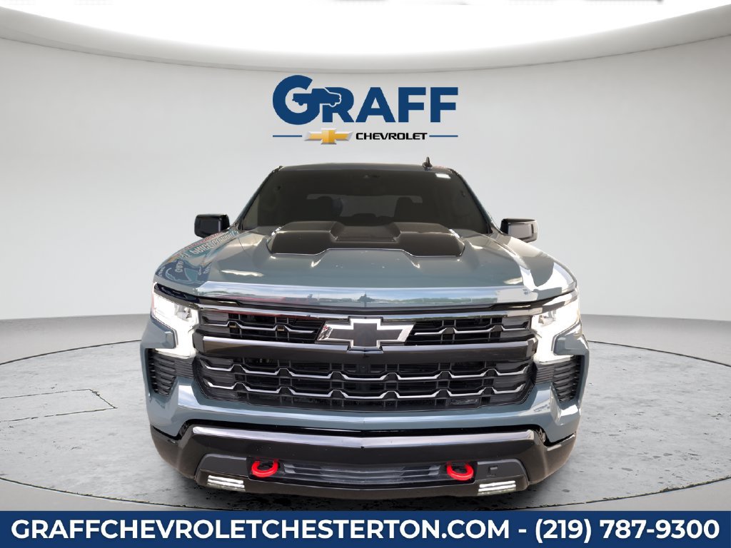 Used 2025 Chevrolet Silverado 1500 LT Trail Boss w/ Convenience Package II AWD/4WD image 2