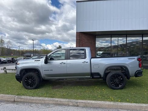 Used 2025 Chevrolet Silverado 2500 LT w/ Trail Boss Package AWD/4WD image 37
