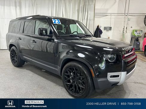 Used 2023 Land Rover Defender 130 SE AWD/4WD image 2