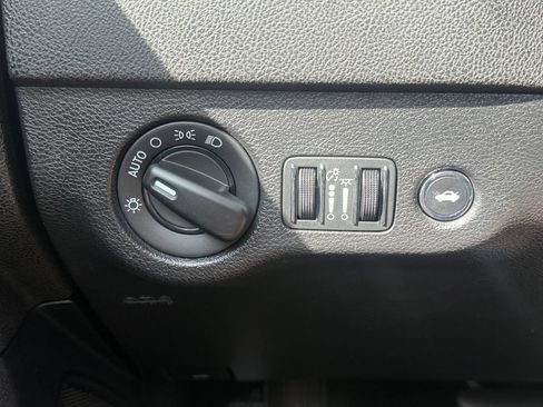 Used 2023 Dodge Charger R/T w/ Blacktop Package RWD image 18