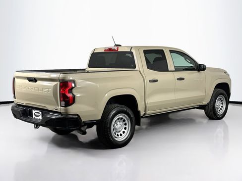 Used 2024 Chevrolet Colorado W/T image 11