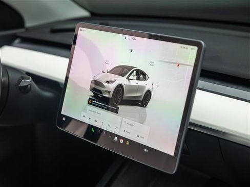 Used 2022 Tesla Model Y Performance image 19