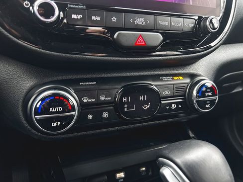 Certified 2023 Kia Soul EX image 21