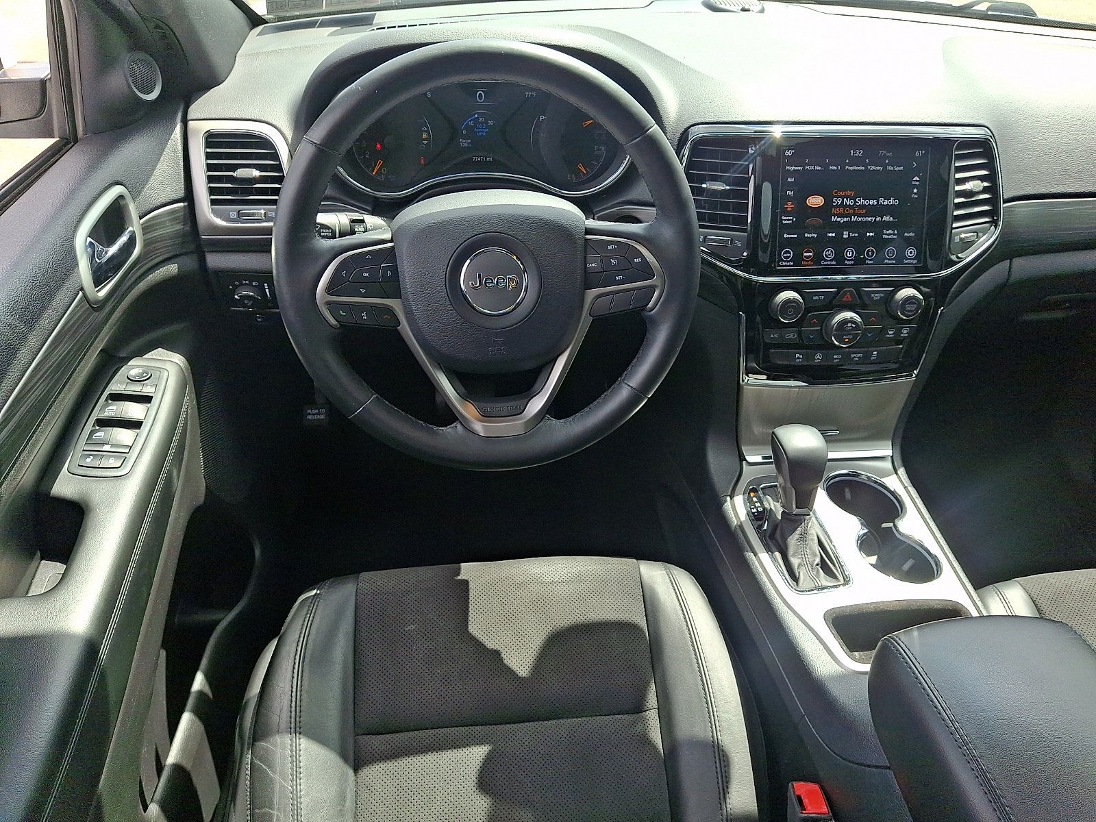 Used 2019 Jeep Grand Cherokee Altitude AWD/4WD image 14