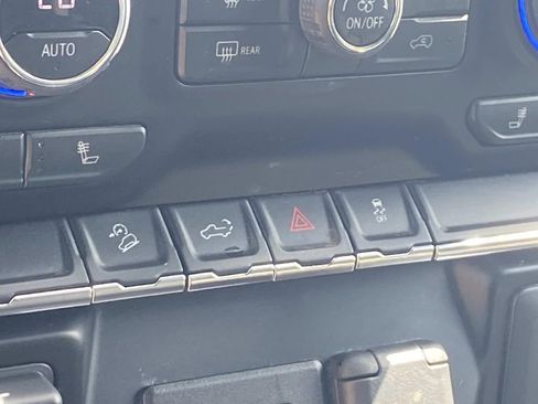 Used 2021 Chevrolet Silverado 1500 LT Trail Boss w/ Bed Protection Package image 22