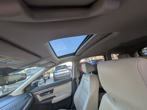 Used 2017 Honda CR-V Touring image 19