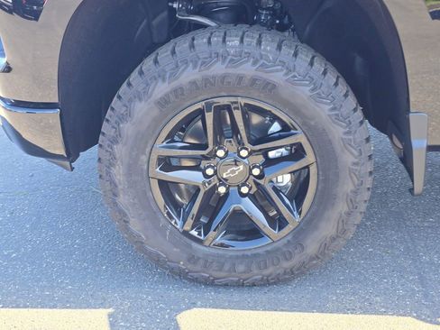 New 2026 Chevrolet Silverado 1500 Custom Trail Boss w/ Midnight Edition AWD/4WD image 10