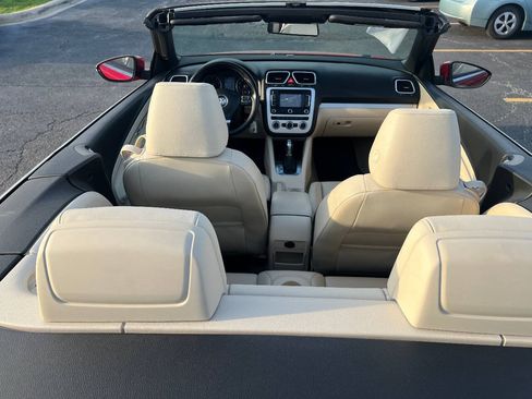 Used 2014 Volkswagen Eos Komfort FWD image 20