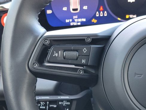 Used 2025 Porsche Macan Electric image 13