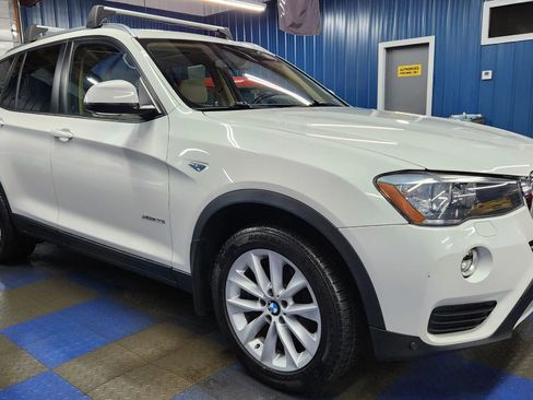 Used 2017 BMW X3 xDrive28i image 2