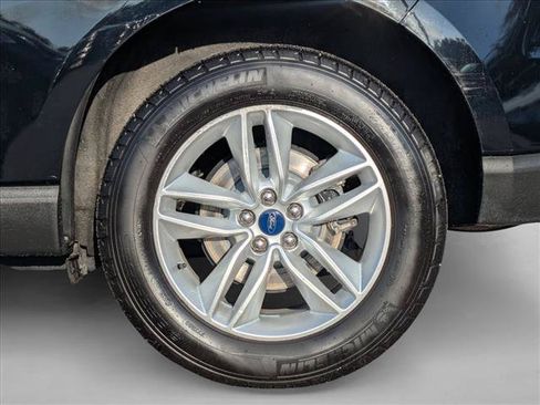Used 2017 Ford Edge SEL w/ Equipment Group 201A AWD/4WD image 22