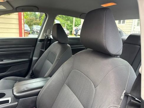 Used 2020 Nissan Altima 2.5 S FWD image 9