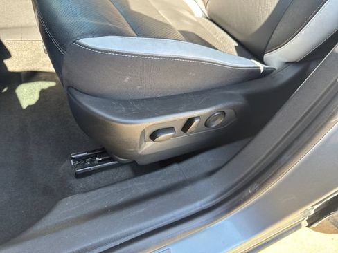 Used 2025 Buick Envision Sport Touring AWD/4WD image 19