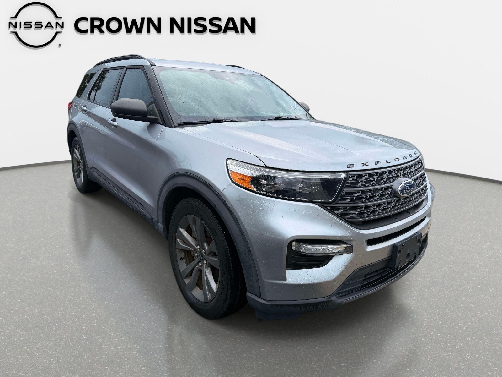 Used 2021 Ford Explorer XLT w/ Equipment Group 202A RWD image 11