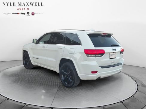 Used 2015 Jeep Grand Cherokee Altitude image 12
