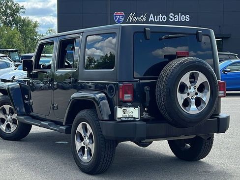 Used 2017 Jeep Wrangler Unlimited Sahara image 6