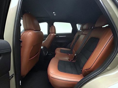 Used 2024 MAZDA CX-5 Carbon Edition image 19