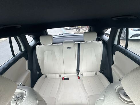 Used 2025 Mercedes-Benz GLA 250 4MATIC image 29