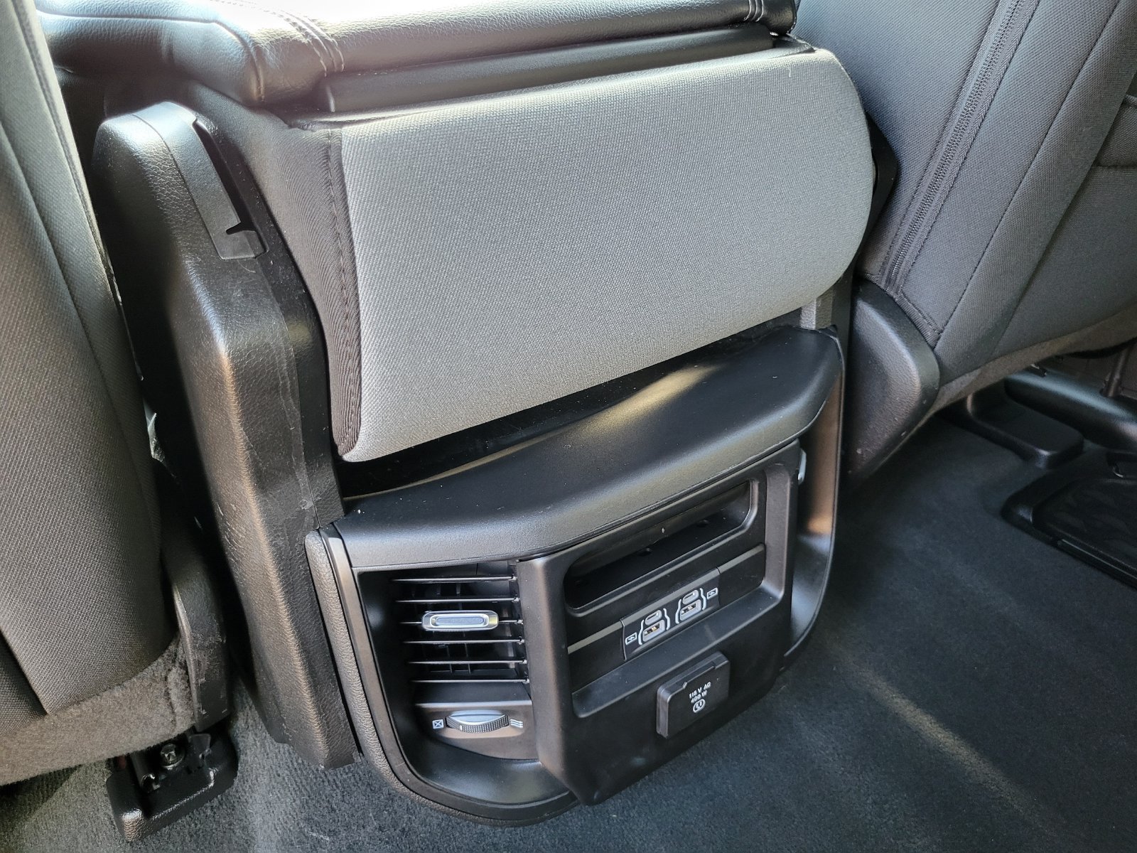 Used 2021 RAM 1500 Big Horn AWD/4WD image 30