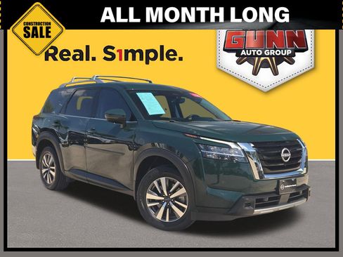 Certified 2024 Nissan Pathfinder SL FWD image 1