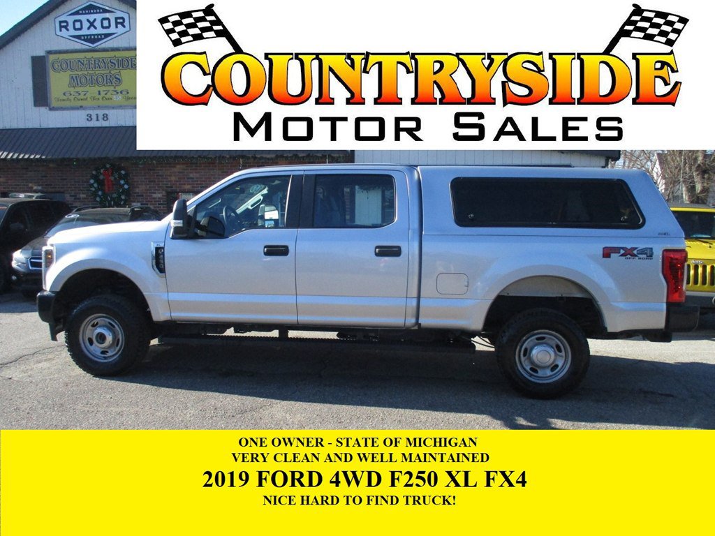 Used 2019 Ford F250 XL w/ Power Equipment Group AWD/4WD image 1