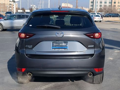 Used 2018 MAZDA CX-5 Touring image 4