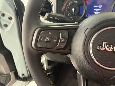 Used 2024 Jeep Wrangler Unlimited AWD/4WD image 23