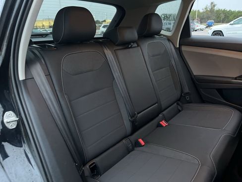 Used 2024 Volkswagen Taos SE image 26