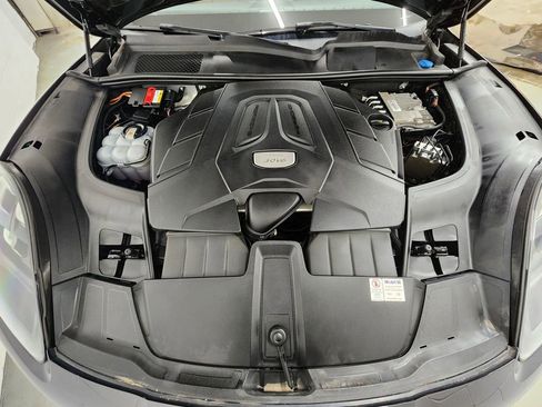 Used 2019 Porsche Cayenne AWD/4WD image 35